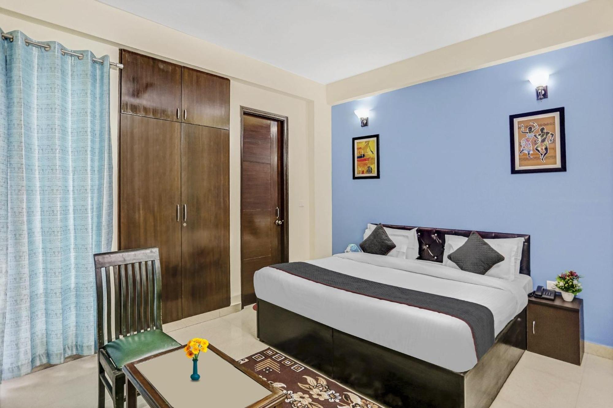 Townhouse Rumaisa Indirapuram Экстерьер фото