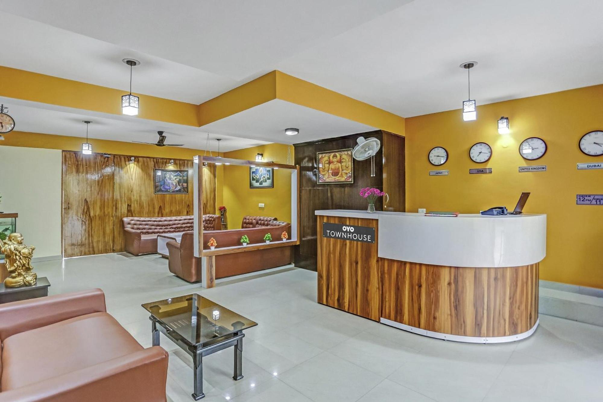 Townhouse Rumaisa Indirapuram Экстерьер фото